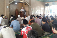 Meninggalkan Salat Jumat dengan Sengaja bagi Laki-Laki Baligh dan Konsekuensi Hukumnya