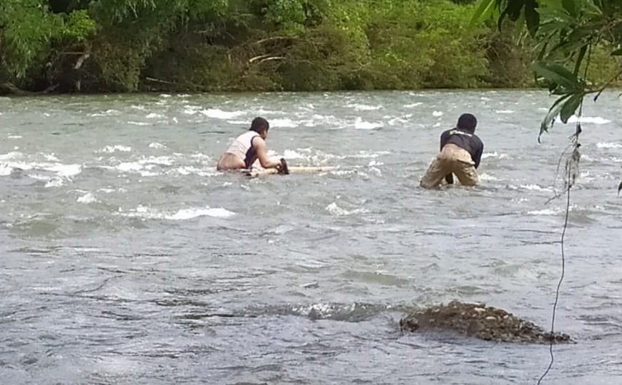 Warga Selagan Raya Terseret Banjir Bandang