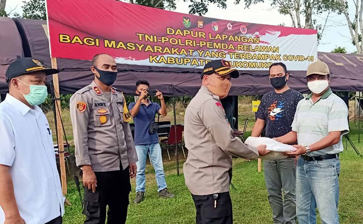 Beras Bantuan PT. USM Disalurkan Melalui Dapur Lapangan