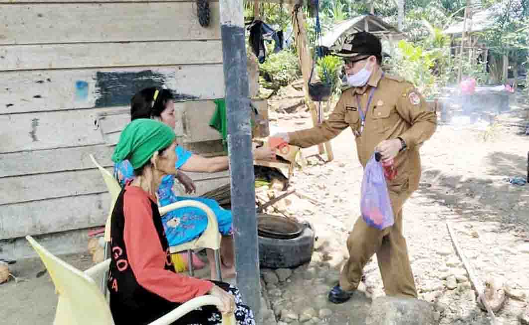 Giat Pemantauan, Kecamatan Pondok Suguh Sediakan Masker