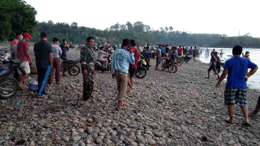 Berburu Babi, Warga Malin Deman Terbawa Arus Batang Muar