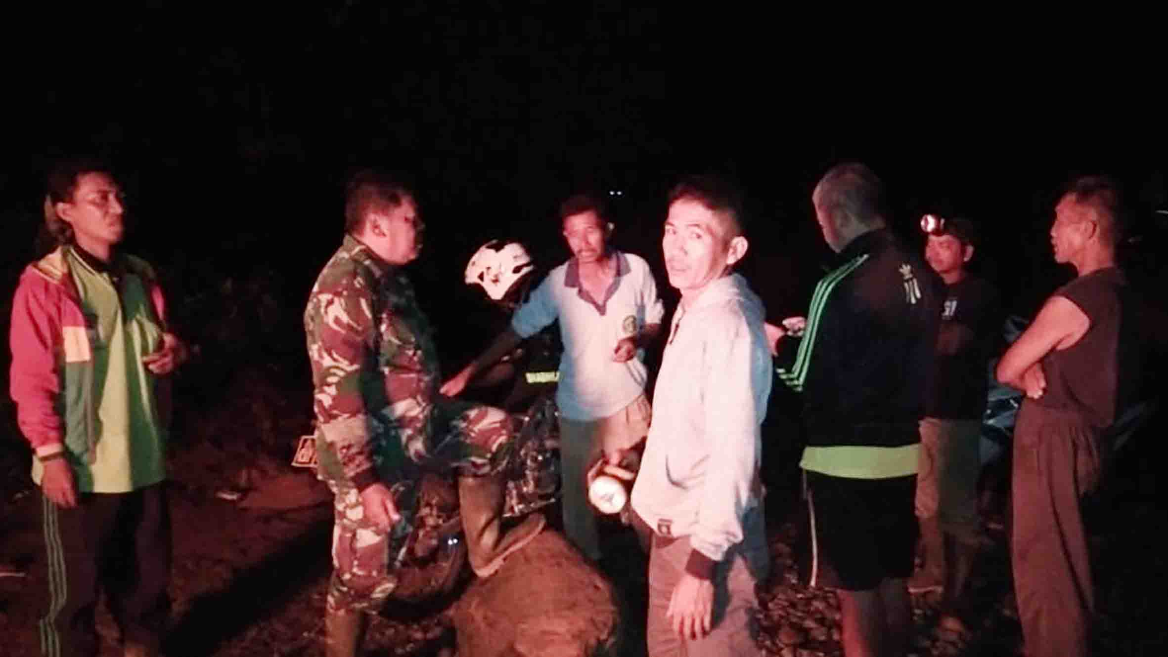 Korban Hanyut di Sungai Muar, Belum Ditemukan