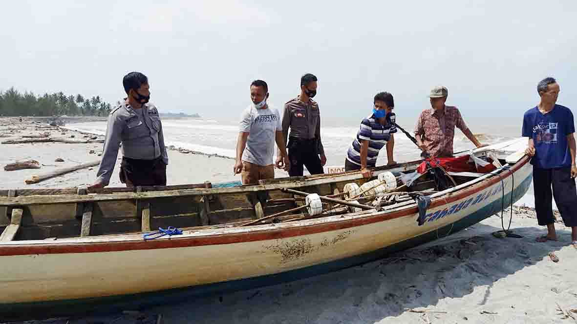 Empat Nelayan Ipuh Selamat dari Peristiwa Perahu Karam