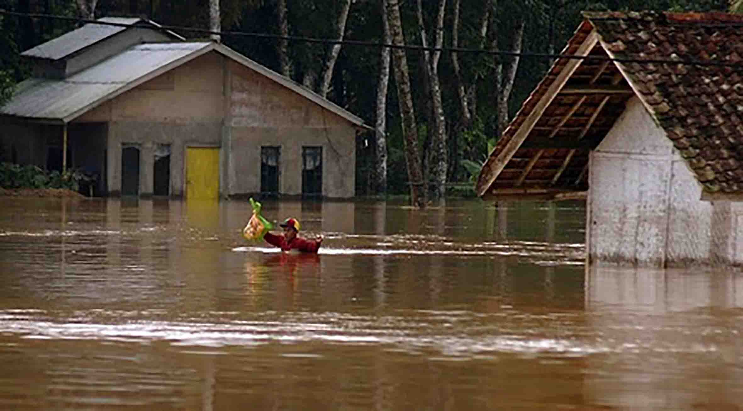 Warga Pulau Makmur Diminta Waspada Banjir