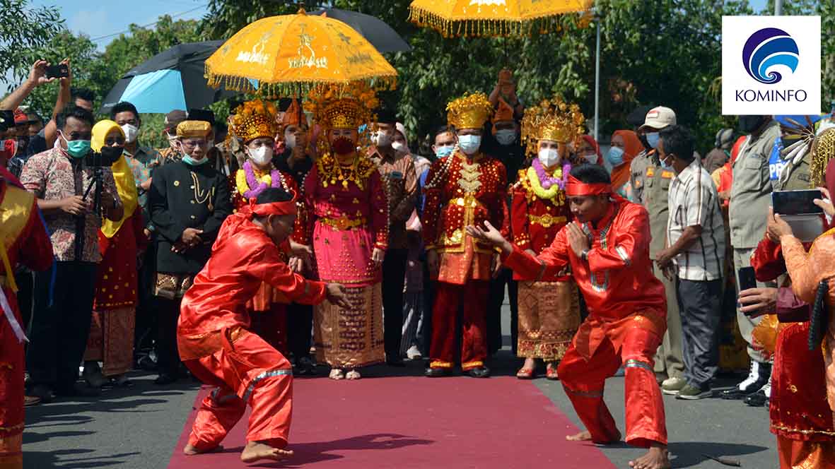 Sapuan Bergelar Maha Rajo Mulyo, Wasri Maharani Embun Sari