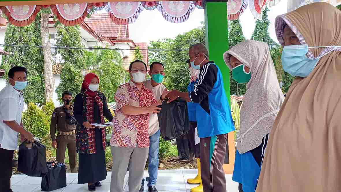 Puluhan Pahlawan Kebersihan Mukomuko Dijamin Asuransi