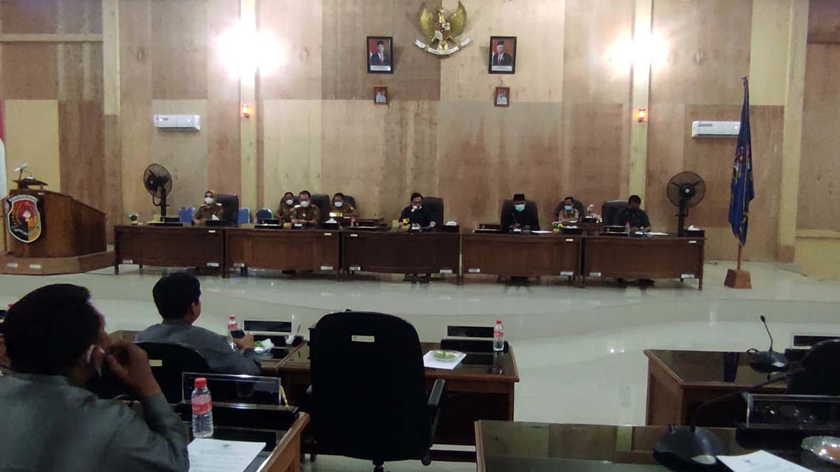 Paripurna DPRD, Bupati Mukomuko Sampaikan Nota Penjelasan 3 Raperda