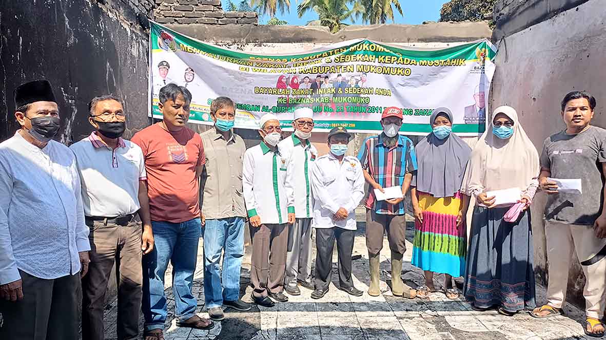 Baznas Bantu Warga Ujung Padang Tertimpa Musibah Kebakaran