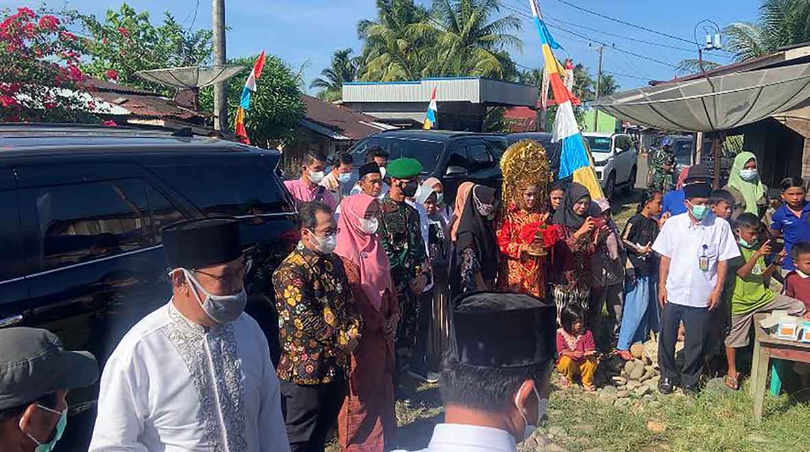 Di Sungai Ipuh, Bupati Ajak Masyarakat Tingkatkan Koordinasi