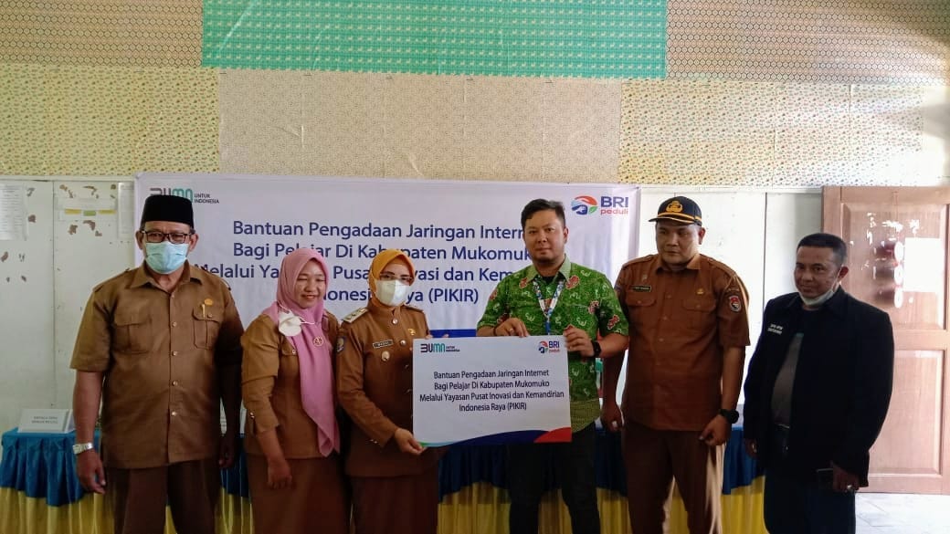 BRI Kanca Mukomuko Bantu Internet Edukasi Gratis untuk SDN 07 Penarik